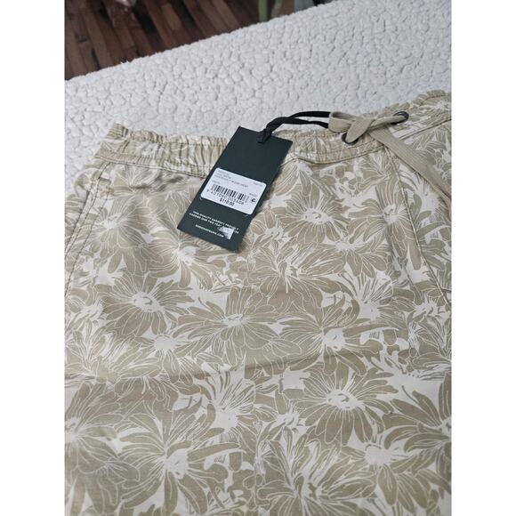 Rodd and Gunn Main Beach Shorts - Picture 2 of 5